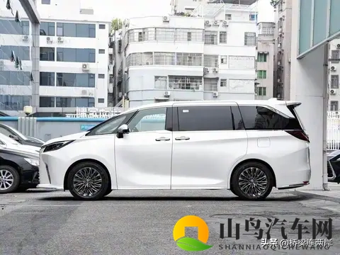 1199万起!雷克萨斯LM改款暗藏玄机-1