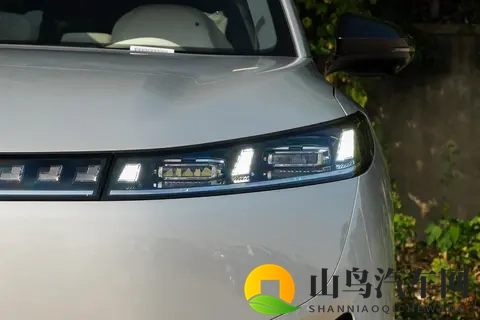 东风奕派2026款eπ008五座版：重新定义中大型SUV新标准-3