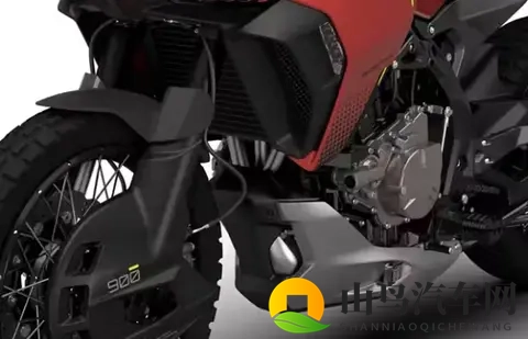 钱江900三缸ADV和600双缸踏板车正式曝光！-3