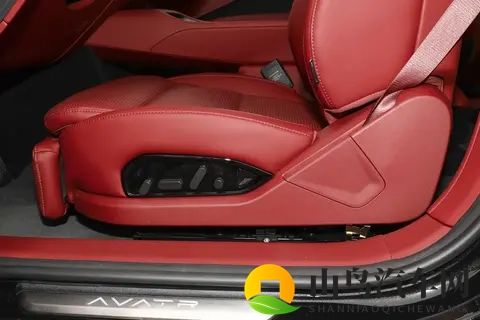 2026款阿维塔12四激光版来了,10大升级12项尊享,值得买吗?-3