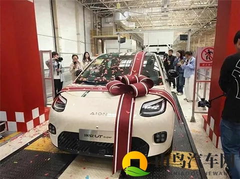 8 8 永久华人入口：新能源汽车兴起，传统品牌跨界合作，汽车文化盛宴来袭-2