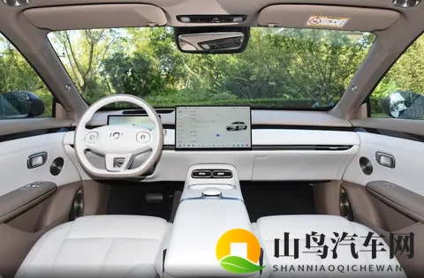 十万级守门员来了？长安启源A06中大型掀背轿跑，增程还是纯电-3