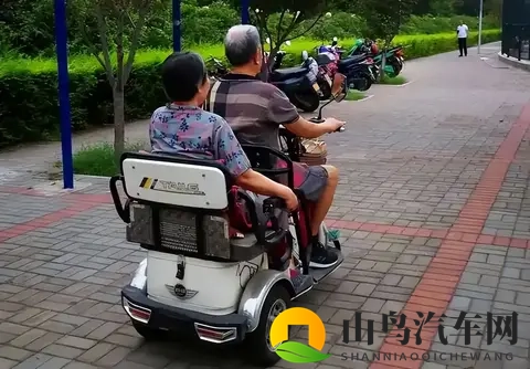 11月起60岁以上老人可以骑这五种电动车，交警：上路不查不扣！-2