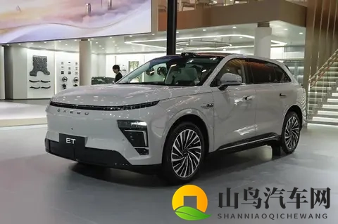 25款星纪元ET 增程纯电可选,纯电续航760公里,综合续航1615公里-3
