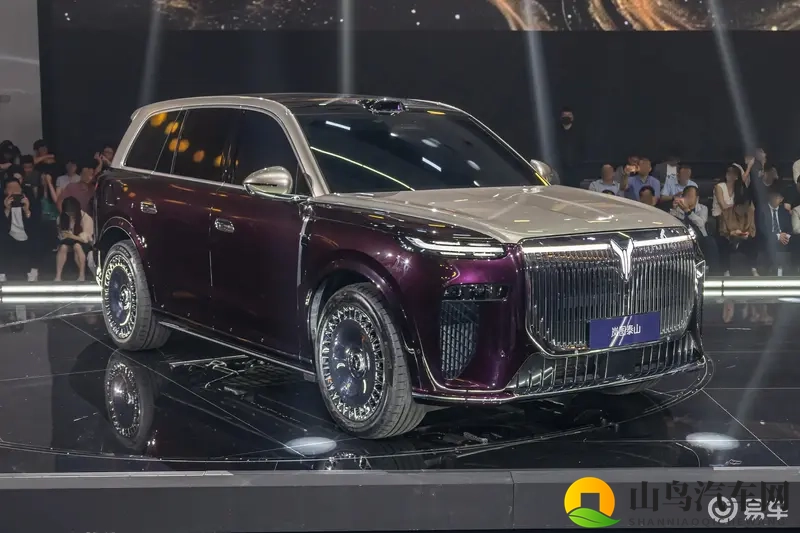 东风造了台“库里南”,配投影大灯+4激光雷达+3腔空悬-1