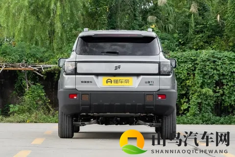 预算15万,这款“方盒子”SUV凭何刷屏?深度体验捷途山海T1!-1