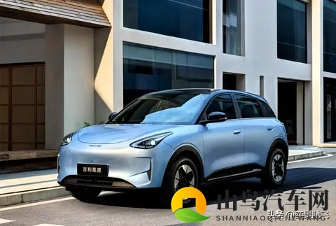 男生女生一起差差差APP下载：智能驾驶娱乐融合，未来出行新体验-1