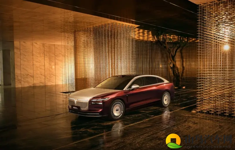 外观行政感十足，还配华为乾崑ADS技术，这车有爆款潜质？-1