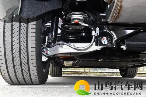 带全家人深度体验深蓝S09与魏牌蓝山，到底哪款更值得买？-3