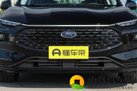 试驾福特蒙迪欧：20T 豪华型 15 万内拿下，运动版 5 秒破百还省油-2