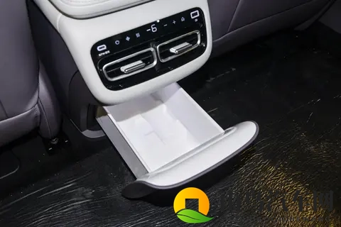 空间大、配置全，还有800V碳化硅，长安启源A06适合家用？-1