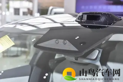 14万级中型轿跑，配激光雷达+磁流变悬架，深蓝L06实力如何？-2