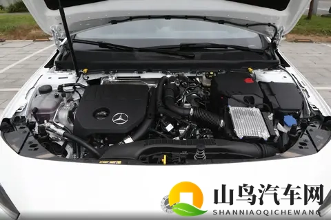 差价244万怎么选？奔驰A180L缺前后雷达，加2万换A200L，163马力-2