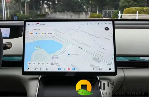 智能底盘+猎鹰辅助 15万级家用车 星纪元ES戳中出行痛点-3