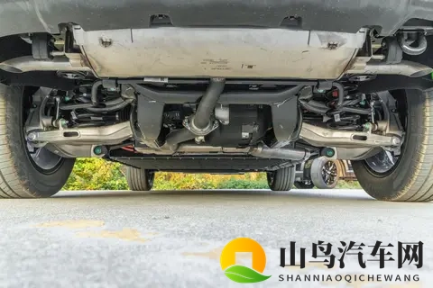 15 万预算想买 “全能 SUV”？捷途山海 T1 实测：通勤省油、越野能打-3