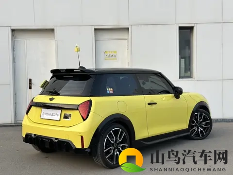 25万拿下准新MINI赛车手，回头率爆表的小钢炮！-2
