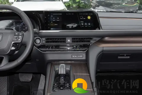 进口的丰田皇冠该如何挑选?两大版本怎么选最划算-2