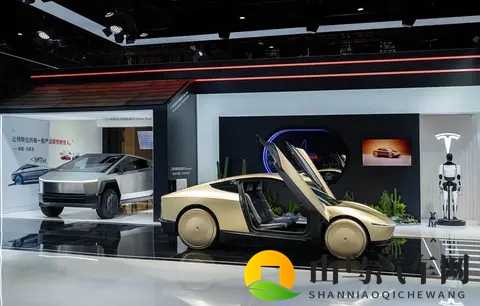 2025进博会:特斯拉Cybercab无人驾驶出租车亚太首秀解析-1