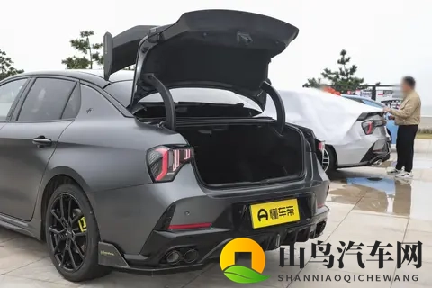 8155芯片加持+赛道基因！领克03，是你的个性运动座驾吗？-2