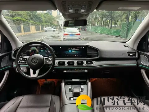 20款奔驰GLE450，三年折损近半，39万多开回家香不香？-2