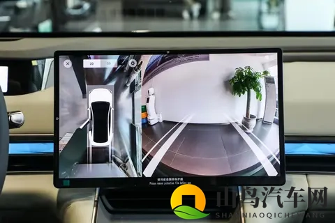 星纪元 ES 2025 款纯电版：城区辅助驾驶神器，家用选它不后悔-1