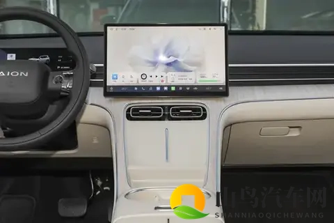 广汽埃安i60到店体验：增程_纯电双动力，家用SUV新标杆？-1