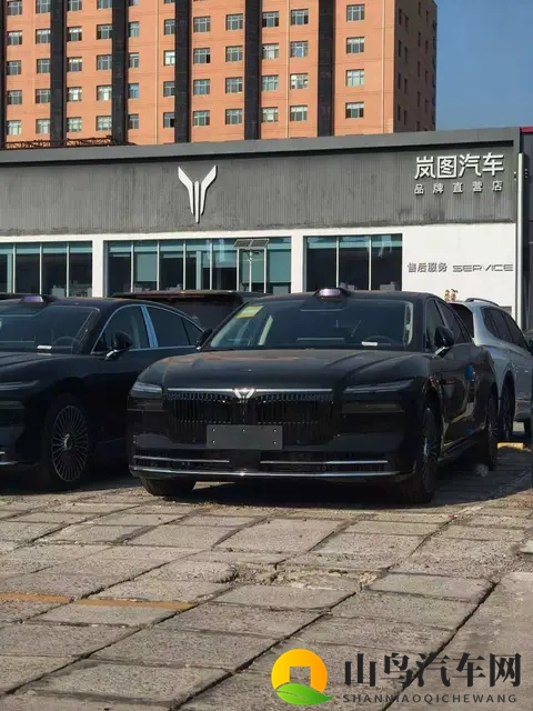 岚图追光L实拍,这气场加上华为智驾,要卖爆的节奏啊-1