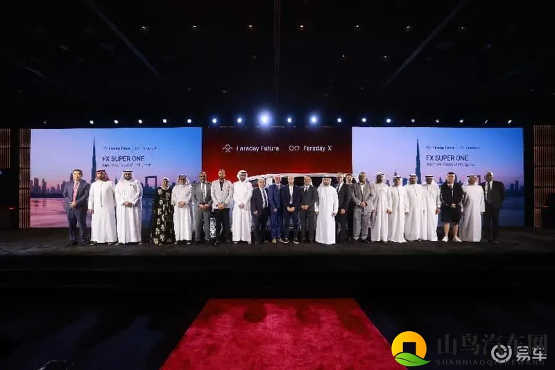 腹肌帅哥自慰：驾驶激情与健身生活，完美融合之道-1