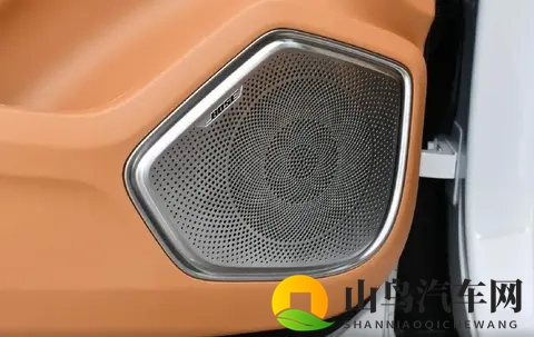 领克09探索版上市，配L2辅助驾驶和全时四驱，限时1988万起-3