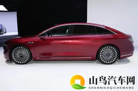 华为系车型史上最大让利，享界S9价格腰斩-2