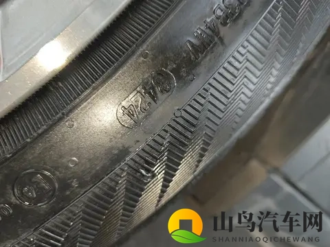 免费的黄色软件:免费软件诱惑,小心陷阱勿下载-1