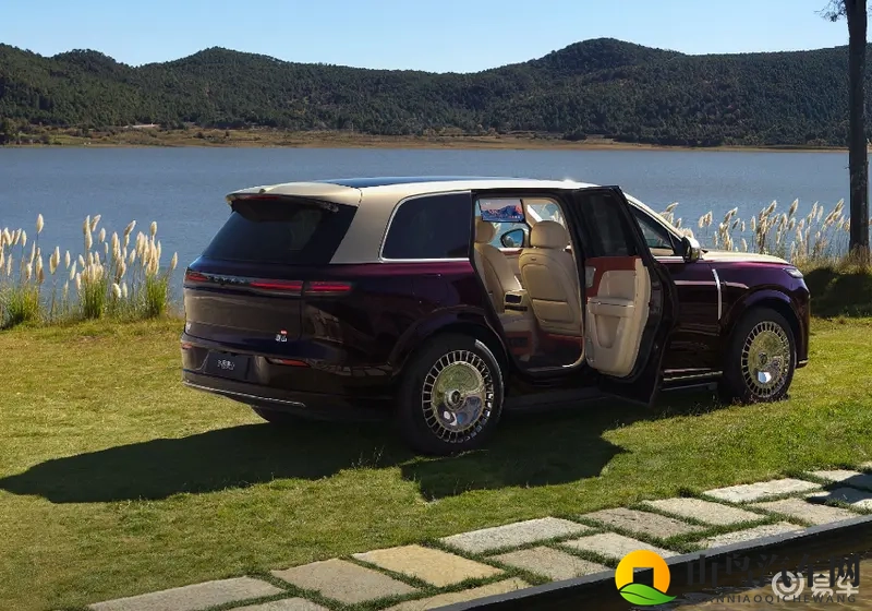 一觉醒来,岚图泰山公布了价格-1