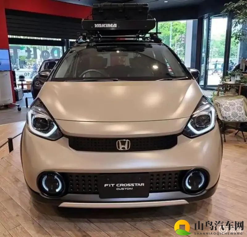 富二代抖阴：轰鸣引擎背后的新潮玩车文化-1