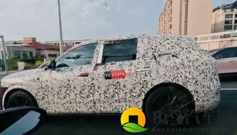 什么?问界M6要来了?问界M6谍照图曝光-1