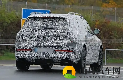 迈巴赫GLS的竞品，奥迪Q9霍希版谍照！品牌新旗舰SUV，真男人开V8-1