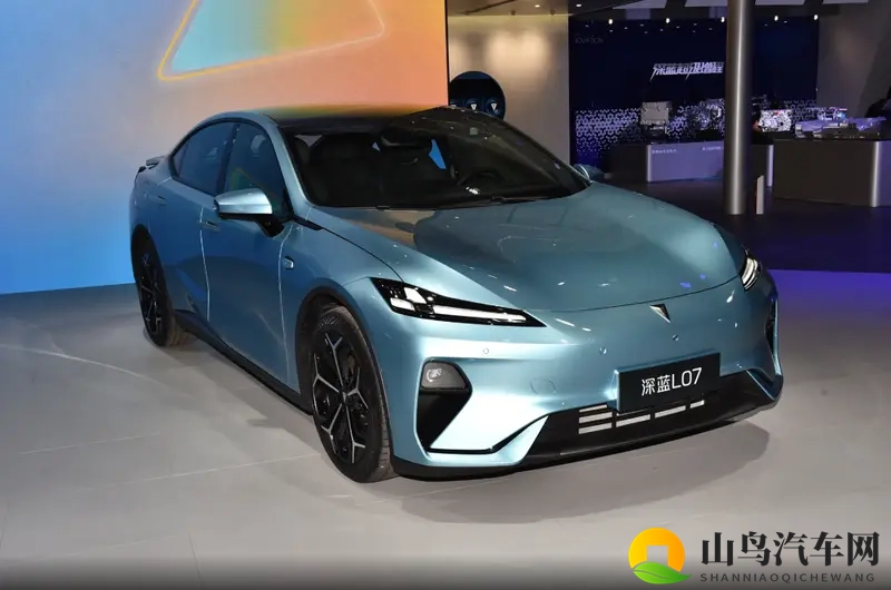 亲民新能源B级车PK，深蓝L07对比海豹07-1