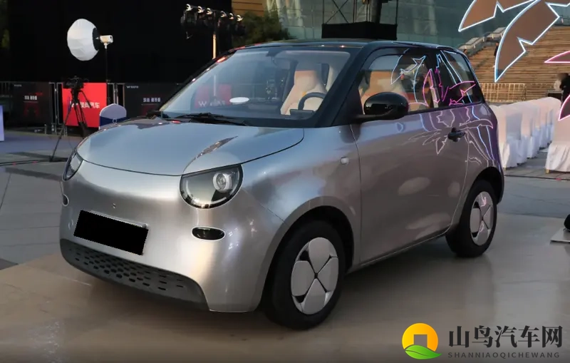 这车要小心了,自家兄弟前来挑战,埃尚稳定发挥-1