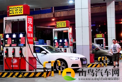 油价震荡下，车主该如何应对“加油焦虑”-1