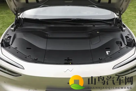 适合全家出行的纯电SUV,乐道L60能做到续航无忧,价格美丽-1