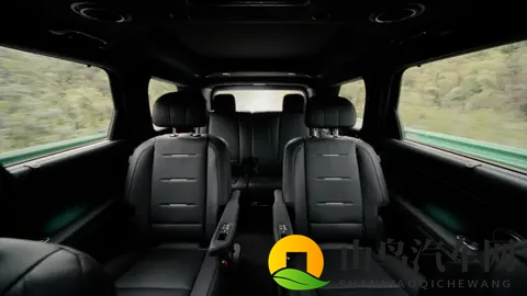 满油续航超 1000km！帕里斯帝 6_7 座布局，家庭出行太香了-2