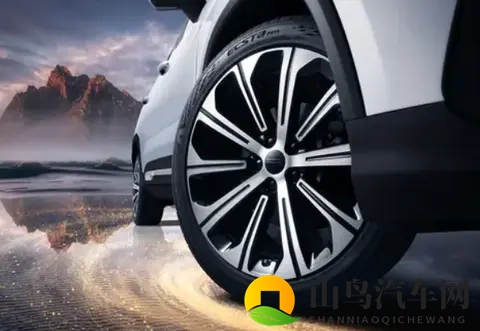 豪越L真听劝了!新增15T+5座版,轴距2825mm,后备厢达628升-1