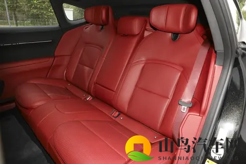 阿维塔12：多方面实力均衡，实用又全面，各方面都挑不出毛病-1