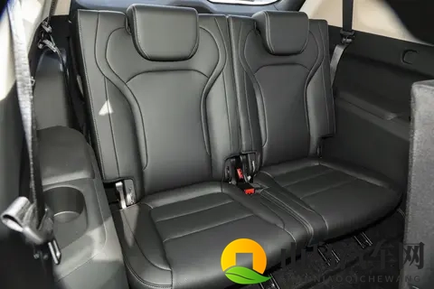 12 万级家用 SUV 推荐：三代蓝电 E5 PLUS，全家人都满意-1