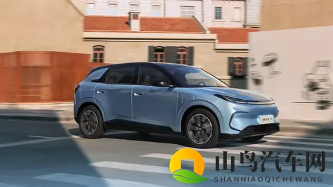 一辆让你忘记算电量的小车:极狐T1续航究竟怎么样?-1