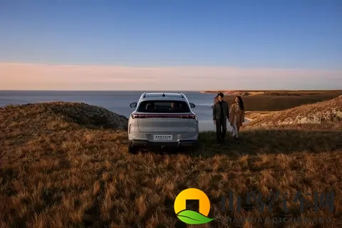 高速上的“老司机”？体验T5的自动变道超车！-1