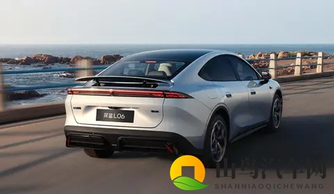 两款“平民轿跑”零跑Lafa5开启预售 深蓝L06将配第四代磁流变悬架-1