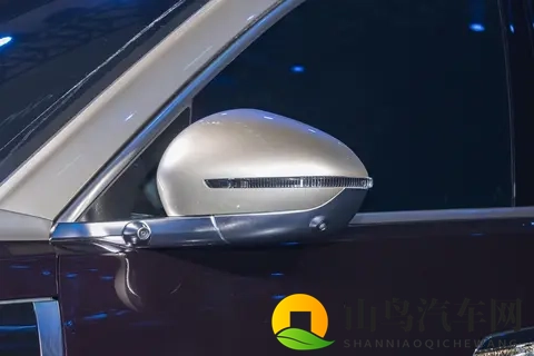 岚图10月交付稳增,双旗舰车型布局高端新能源市场-3