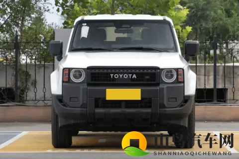 硬派SUV变局：福特烈马荒地版以原厂高配入场，普拉多如何应对？-3