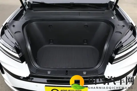 乐道L90：大空间+低能耗，满足大家庭用车需求，值得买吗？-3