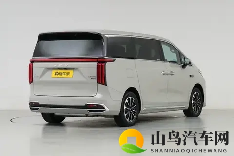 28 万的家庭 MPV，开上一个月，我发现真的不需要再加预算了！-1